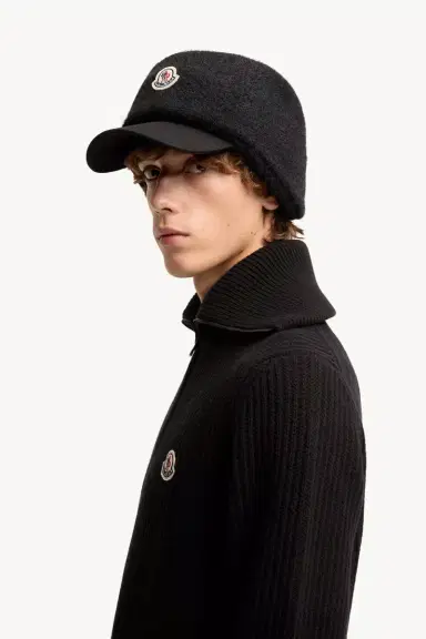 Moncler Logo Rib Wool Turtleneck | Thumbnail 4
