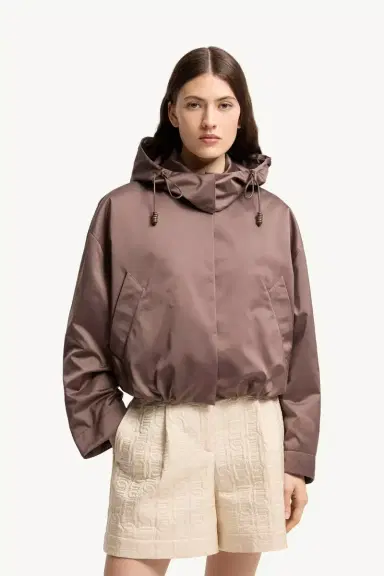 Moncler Chevreuil Duchesse Short Down Jacket | Thumbnail 5