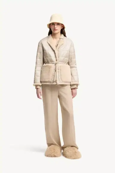 Moncler Tipule Reversible Short Down Jacket | Thumbnail 3