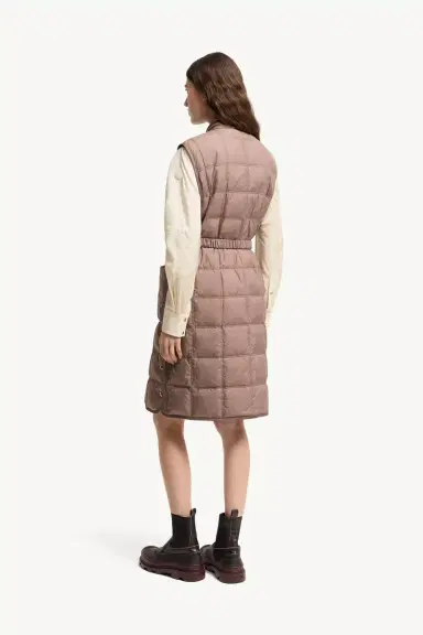Moncler Cygnette Square Quilted Long Down Vest | Thumbnail 6