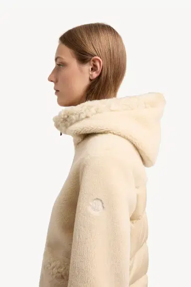 Moncler Leuctre Hooded Shearling Short Down Jacket | Thumbnail 4