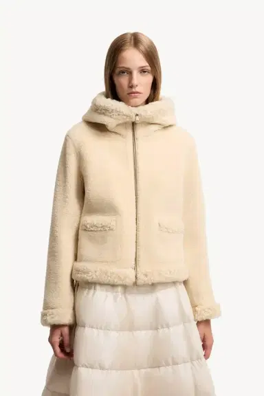 Moncler Leuctre Hooded Shearling Short Down Jacket | Thumbnail 5