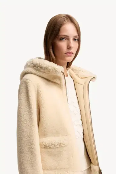 Moncler Leuctre Hooded Shearling Short Down Jacket | Thumbnail 8