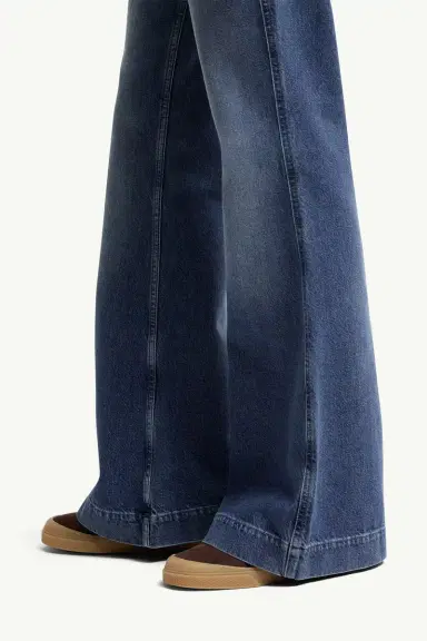 Moncler Wide Leg Denim Jeans | Thumbnail 4 Moncler Wide Leg Denim Jeans | Thumbnail 4