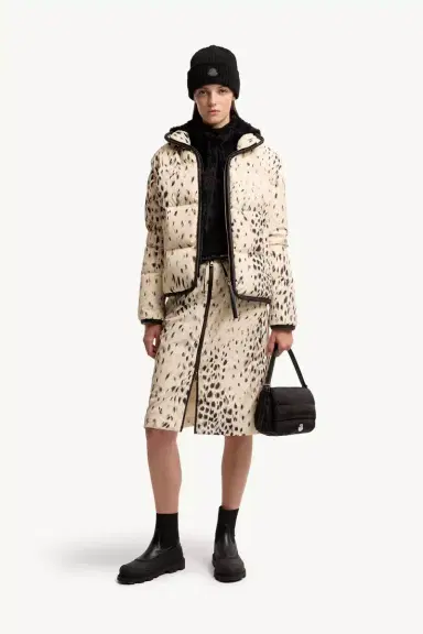 Moncler Animalier Print Padded Knee-length Skirt | Thumbnail 3