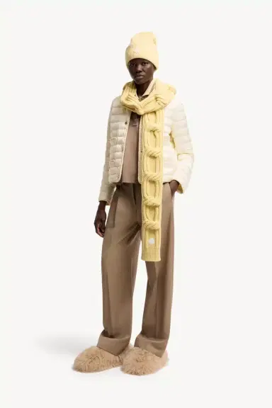 Moncler Chain Knit Wool & Cashmere Scarf | Thumbnail 3