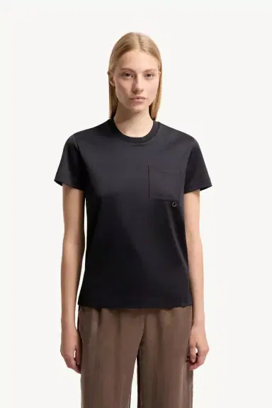 Moncler Metal Logo Cotton T-shirt | Thumbnail 4