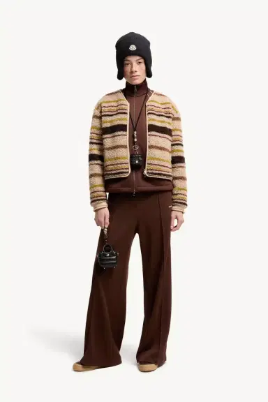 Moncler Tailored Logo Sweatpants | Thumbnail 3