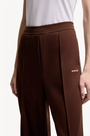 Moncler Tailored Logo Sweatpants | Thumbnail 7