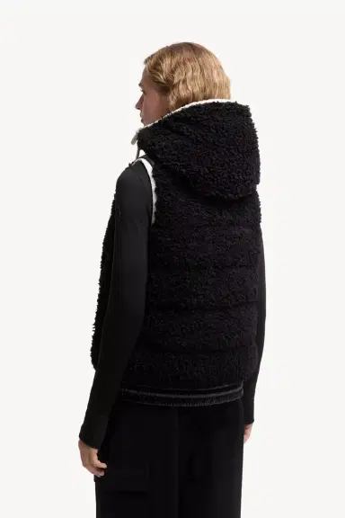 Moncler Grenoble Teddy Hooded Insulated Vest | Thumbnail 6 Moncler Grenoble Teddy Hooded Insulated Vest | Thumbnail 6