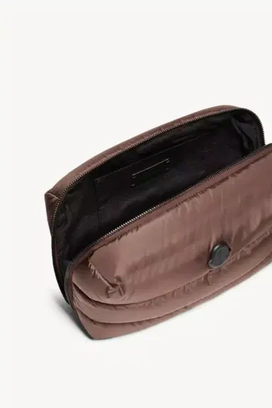 Moncler Caradoc Beauty Case | Thumbnail 5 Moncler Caradoc Beauty Case | Thumbnail 5