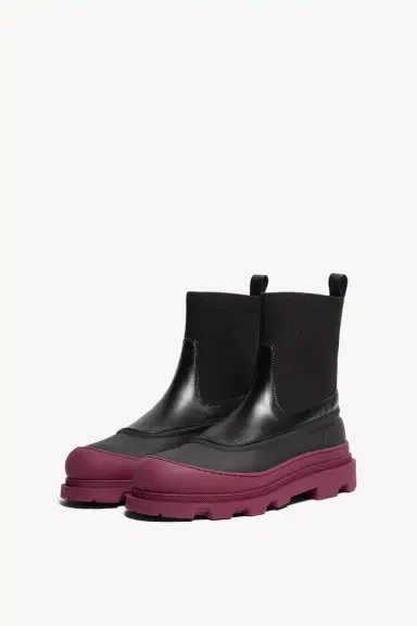 Moncler Vera Edge Leather Ankle Boots | Thumbnail 5 Moncler Vera Edge Leather Ankle Boots | Thumbnail 5
