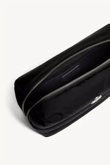 Moncler Caradoc Beauty Case | Thumbnail 4 Moncler Caradoc Beauty Case | Thumbnail 4