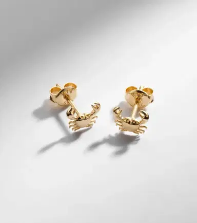 STONE AND STRAND Pinch Me 14kt gold earrings | Thumbnail 3 STONE AND STRAND Pinch Me 14kt gold earrings | Thumbnail 3