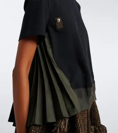 Sacai Paneled plissé cotton jersey T-shirt | Thumbnail 4 Sacai Paneled plissé cotton jersey T-shirt | Thumbnail 4