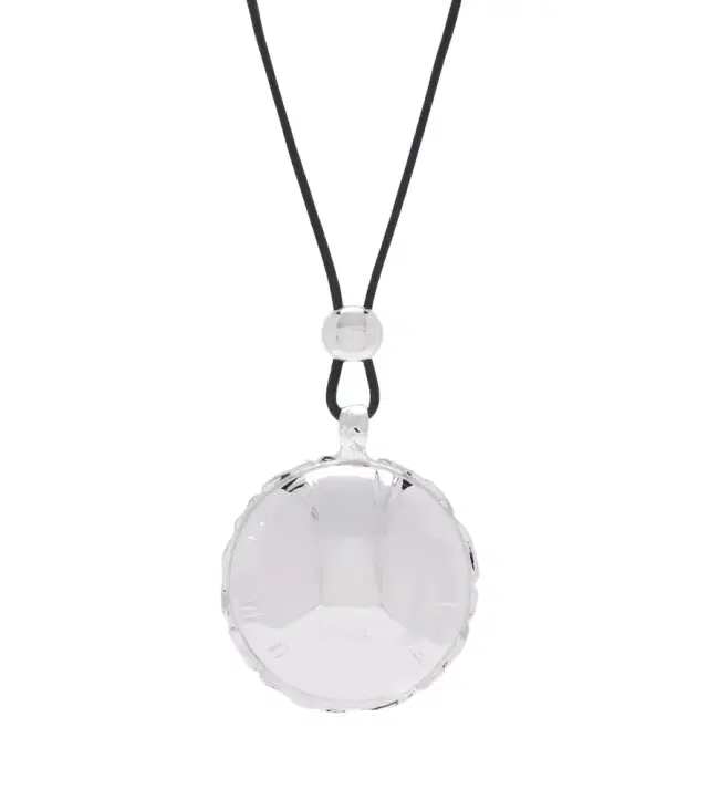 Embellished pendant necklace