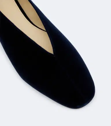 Le Monde Béryl Le Monde Béryl Olympia velvet ballet flats | Thumbnail 3