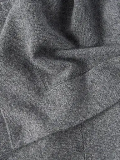 Lisa Yang Frieda Cashmere Scarf | Thumbnail 3