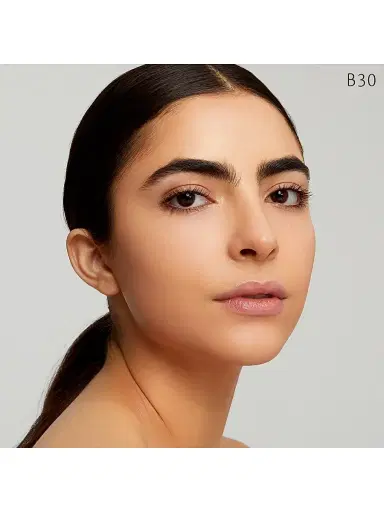 CLÉ DE PEAU BEAUTÉ Women's Radiant Fluid Foundation Natural Broad Spectrum SPF 25 Sunscreen | Thumbnail 3