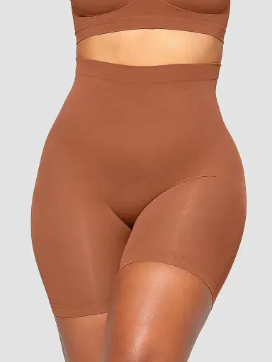 Skims Women's Seamless Sculpt Mid-Thigh Short | Thumbnail 3
