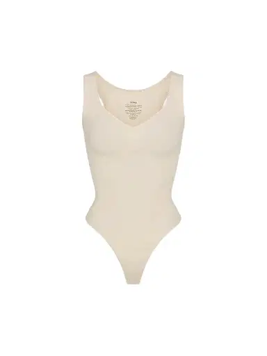 Skims Women's Seamless Sculpt Scoopneck Thong Bodysuit | Thumbnail 1