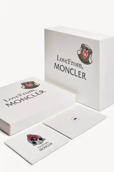 Moncler Poncho | Thumbnail 11