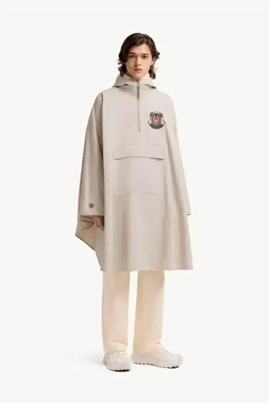 Moncler Poncho | Thumbnail 7