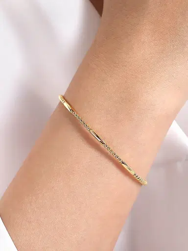 Gabriel & Co Women's Bujukan 14K Yellow Gold Bangle Bracelet | Thumbnail 2 Gabriel & Co Women's Bujukan 14K Yellow Gold Bangle Bracelet | Thumbnail 2