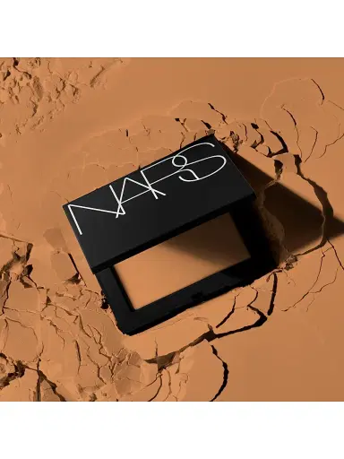 NARS Women's Light Reflecting Setting Powder | Thumbnail 7