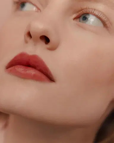 HERMÈS Hermesistible Infused Lip Care Oil | Thumbnail 5 HERMÈS Hermesistible Infused Lip Care Oil | Thumbnail 5