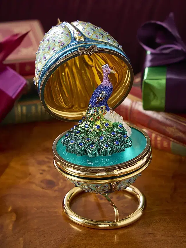 Komozja Peacock Hinged Egg Ornament