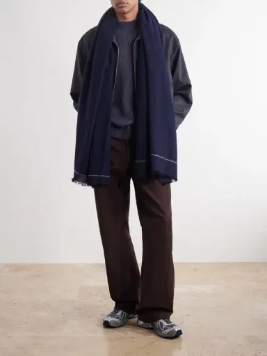 Johnstons of Elgin Usan Frayed Cashmere Scarf - Men | Thumbnail 2 Johnstons of Elgin Usan Frayed Cashmere Scarf - Men | Thumbnail 2