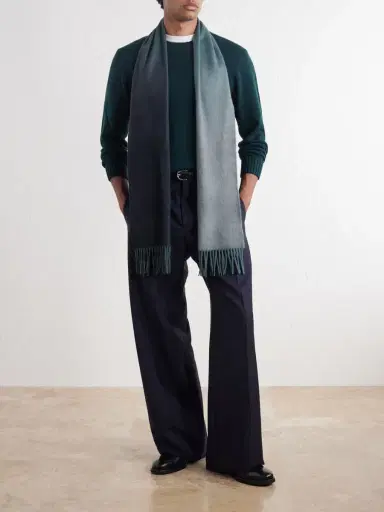 Johnstons of Elgin Umbra Fringed Cashmere Scarf - Men | Thumbnail 2