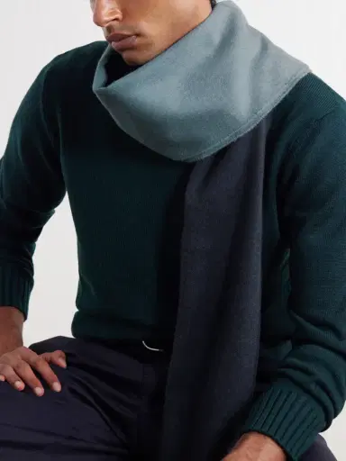 Johnstons of Elgin Umbra Fringed Cashmere Scarf - Men | Thumbnail 3