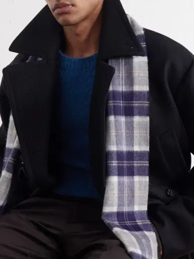 Johnstons of Elgin Fringed Checked Cashmere Scarf - Men | Thumbnail 3 Johnstons of Elgin Fringed Checked Cashmere Scarf - Men | Thumbnail 3