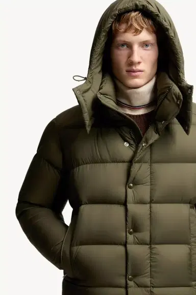 Moncler Maya 70 Hooded Short Down Jacket | Thumbnail 8