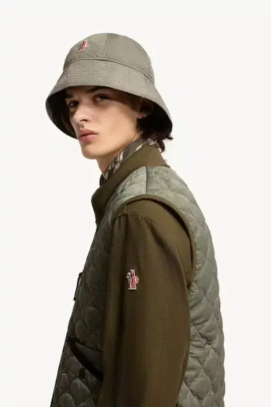 Moncler Grenoble Ilmen Padded Vest | Thumbnail 4 Moncler Grenoble Ilmen Padded Vest | Thumbnail 4