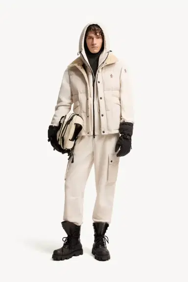 Moncler Grenoble Evans Down Vest | Thumbnail 3