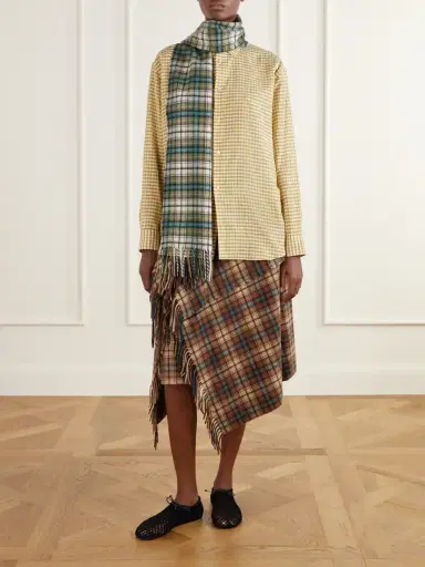 Auralee Fringed Checked Cashmere Scarf | Thumbnail 3