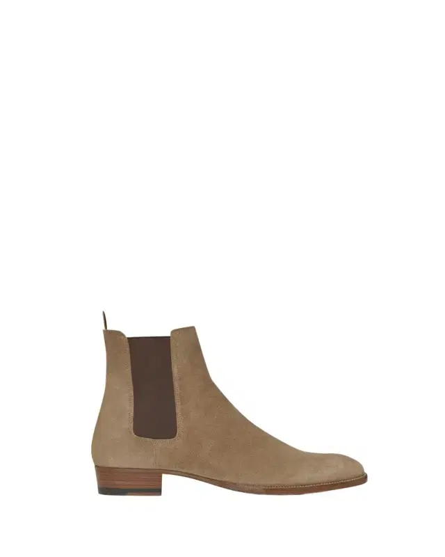 Yves Saint Laurent Wyatt Chelsea Boots in suede