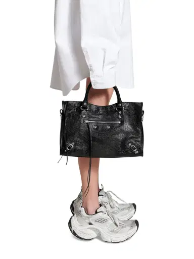 Balenciaga Women's Le City Medium Top Handle Bag | Thumbnail 9