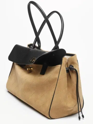 Chanel Shopping Bag | Thumbnail 4