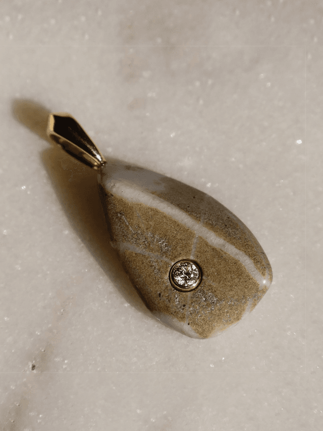 18K Yellow Gold Chain and Coastal Charm