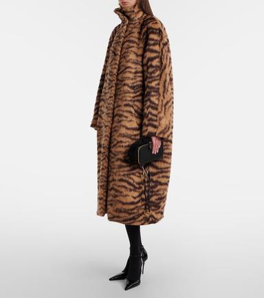 Alaïa Alaïa Le Pochon suede bucket bag | Thumbnail 5 Alaïa Alaïa Le Pochon suede bucket bag | Thumbnail 5