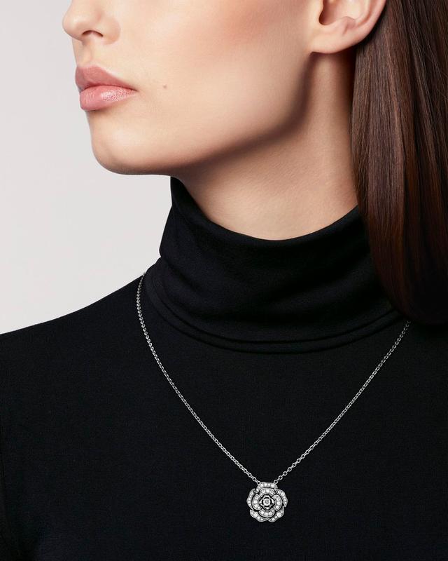 CAMÉLIA PENDANT