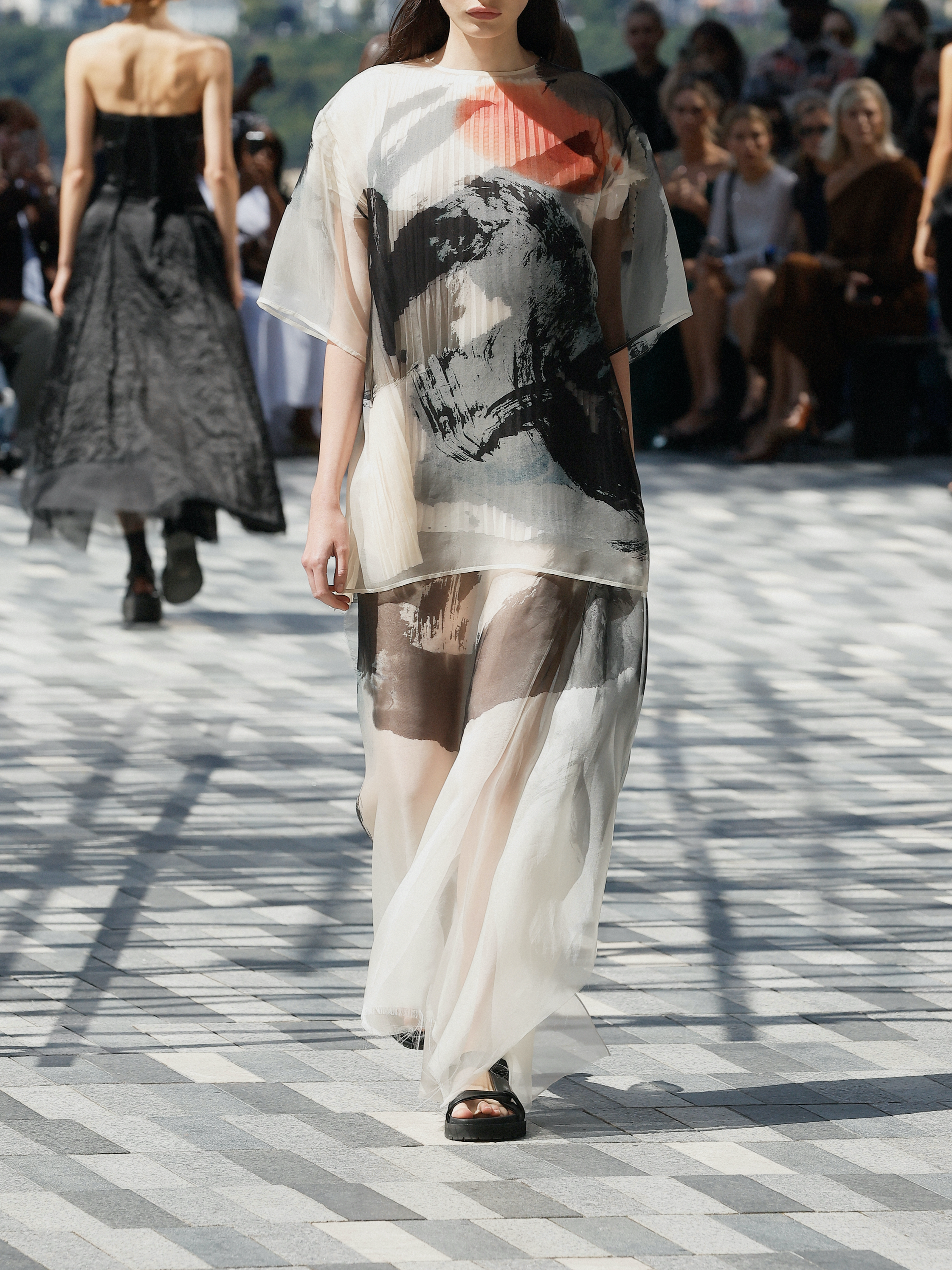 Jason Wu Collection PRE-ORDER Silk Organza Oversized Crewneck T-Shirt with Artwork | Thumbnail 5 Jason Wu Collection PRE-ORDER Silk Organza Oversized Crewneck T-Shirt with Artwork | Thumbnail 5