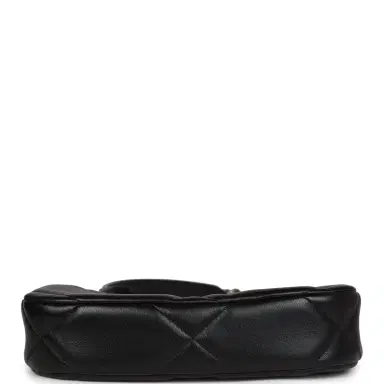 Chanel Chanel 19 Hobo Chain Clutch Bag Black Calfskin Mixed Metal Hardware | Thumbnail 6 Chanel Chanel 19 Hobo Chain Clutch Bag Black Calfskin Mixed Metal Hardware | Thumbnail 6