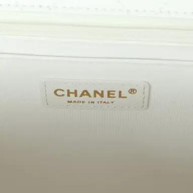 Chanel Chanel XXL Flap Bag White Shiny Caviar Light Gold Hardware | Thumbnail 9 Chanel Chanel XXL Flap Bag White Shiny Caviar Light Gold Hardware | Thumbnail 9