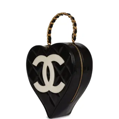 Chanel Vintage Chanel Heart Vanity Bag Black and White Patent Antique Gold Hardware | Thumbnail 5 Chanel Vintage Chanel Heart Vanity Bag Black and White Patent Antique Gold Hardware | Thumbnail 5