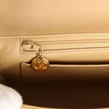 Chanel Vintage Chanel Kelly Parent Flap Bag Beige Lambskin Gold Hardware | Thumbnail 8 Chanel Vintage Chanel Kelly Parent Flap Bag Beige Lambskin Gold Hardware | Thumbnail 8